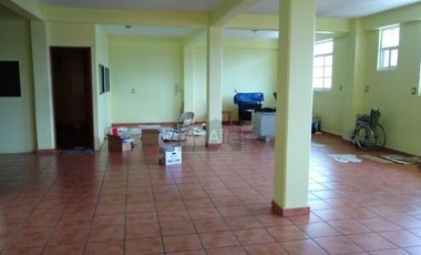 Edificio en venta en San Pablo Autopan, Toluca, México