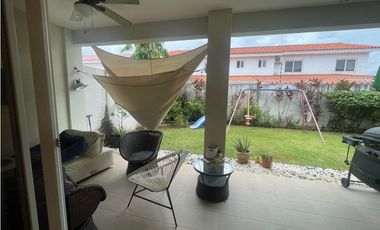 Se VENDE Dúplex en PH Reserva de Versalles