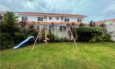 Se VENDE Dúplex en PH Reserva de Versalles