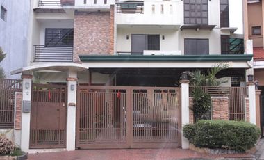 PH937 Townhouse For Sale In Tandang Sora Quezon City At 18M