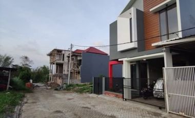 DIJUAL RUMAH BARU 2 LANTAI JOYO AGUNG DINOYO KOTA MALANG