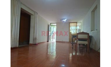 Venta Casa Como Terreno En Ventanilla