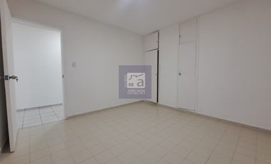 COD. 5921 - SE ARRIENDA APARTAMENTO - BARRIO: CENTRO
