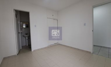 COD. 5921 - SE ARRIENDA APARTAMENTO - BARRIO: CENTRO