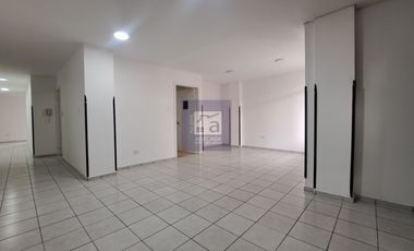 COD. 5921 - SE ARRIENDA APARTAMENTO - BARRIO: CENTRO