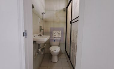 COD. 5921 - SE ARRIENDA APARTAMENTO - BARRIO: CENTRO