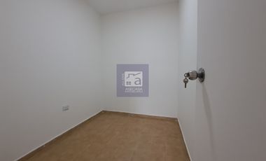 COD. 5921 - SE ARRIENDA APARTAMENTO - BARRIO: CENTRO