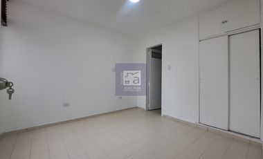 COD. 5921 - SE ARRIENDA APARTAMENTO - BARRIO: CENTRO