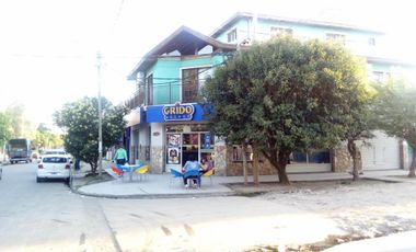 Importante vivienda de dos plantas con local, zona céntrica de Ingeniero Allan, Florencio Varela