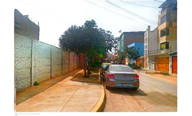 Venta De Terreno En Los Portales De Javier Prado - Ate