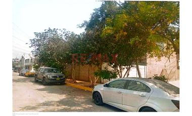 Venta De Terreno En Los Portales De Javier Prado - Ate