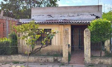 Casa en venta en Mariano Acosta