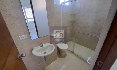 COD. 4857 - SE ARRIENDA APARTAMENTO - BARRIO: COMUNEROS