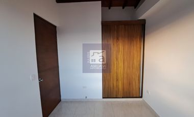 COD. 4857 - SE ARRIENDA APARTAMENTO - BARRIO: COMUNEROS