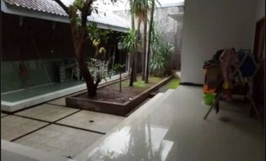 RUMAH MEWAH JEMURSARI STRATEGIS SIAP HUNI