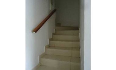 SE ALQUILA Y/O VENDE CASA 3 REC VACIA EN LAS ACACIAS