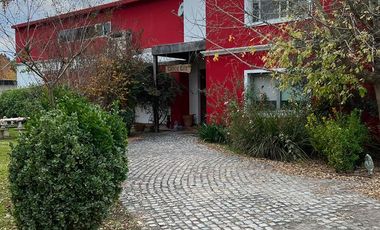 VENTA - Casa -5 dormitorios - Amenities - Los Raigales, Roldán.