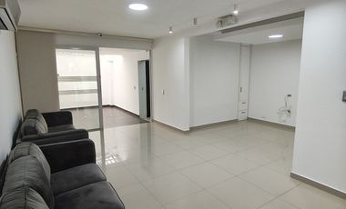 casa en arriendo en ciudad jardín. Cod A17803