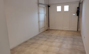 Chalet · 3 ambientes · garage · patio