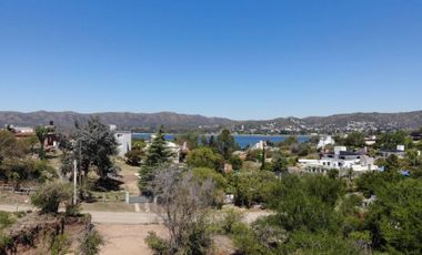 VENTA DE TERRENO EN CARLOS PAZ, EXCELENTE ENTORNO