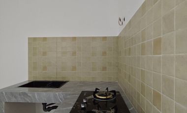 Rumah Seken 15 menit ke Eka Hospital Harapan Indah Hadap Utara J-37461