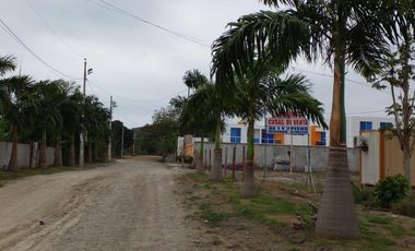 Vendo lindo terreno de 1800m2 en Tonsupa, Av. del Pacífico, acepto ofertas