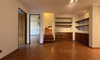 Casa en arriendo de 6 dorm. en Las Condes