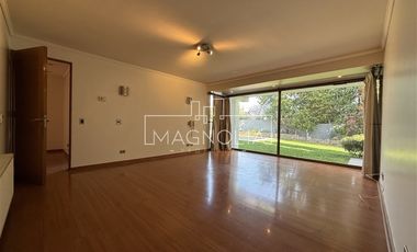 Casa en arriendo de 6 dorm. en Las Condes
