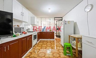 ¡Casa De 4 Pisos En Venta – Ideal Para Vivienda O Inversión!