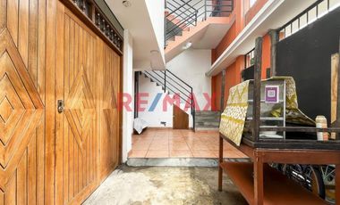 ¡Casa De 4 Pisos En Venta – Ideal Para Vivienda O Inversión!
