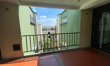apartamento en venta en primero de mayo. Cod V8070821