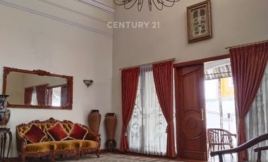 Dijual Rumah Elegant Halaman Luas Akses Mudah Di Pondok Pinang