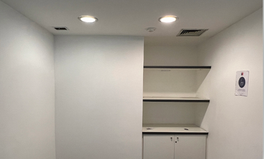 Oficina en Arriendo en Torre Paris/ Metro Los Leones