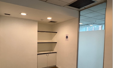 Oficina en Arriendo en Torre Paris/ Metro Los Leones