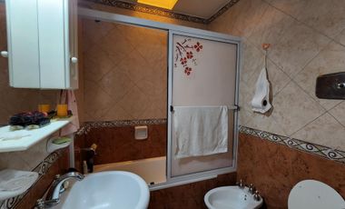 Casa 3 Ambientes, Excelente Condiciones, Amplia Terraza