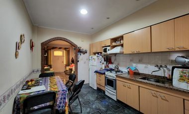 Casa 3 Ambientes, Excelente Condiciones, Amplia Terraza