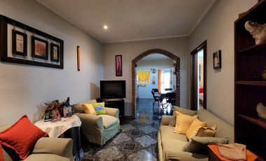 Casa 3 Ambientes, Excelente Condiciones, Amplia Terraza