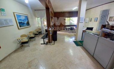 casa en venta en laureles. Cod V55855