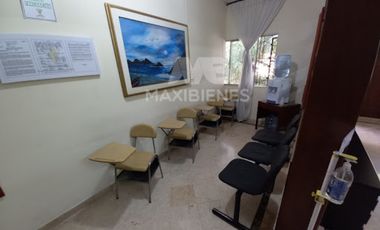 casa en venta en laureles. Cod V55855