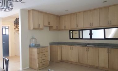 Furnished 2 Bedrooms Townhouse in Mabolo Cebu City