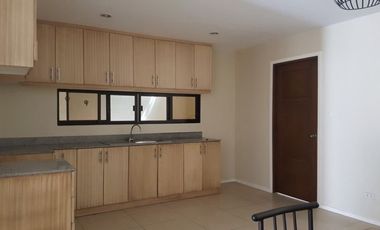 Furnished 2 Bedrooms Townhouse in Mabolo Cebu City