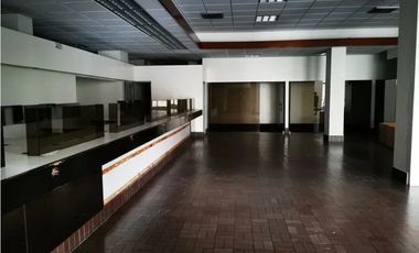 Se Alquila Local comercial 1.241 Mts Bella Vista $14.889.oo