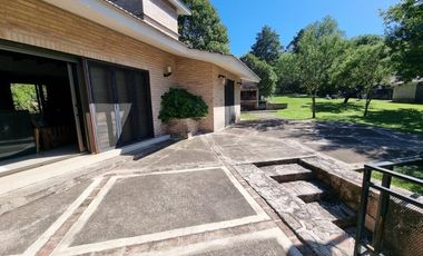 BELLA CASA CON FONDO AL RÍO BALNEARIO EN TALAHUASI, EXCLUSIVO Y CON MUCHO POTENCIAL, Fabulosa