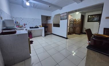 Rumah LT 240 Hadap Selatan dekat Gerbang Tol Joglo Siap KPR J-39685