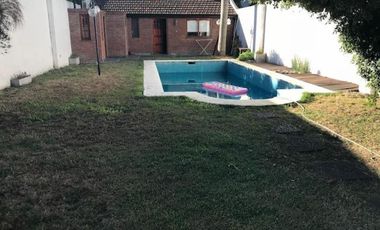Chalet de 5 ambientes en Quilmes
