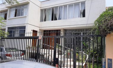 Casa, 448 m2, San Isidro, ideal Proyectos, Parámetros: 7 Pisos
