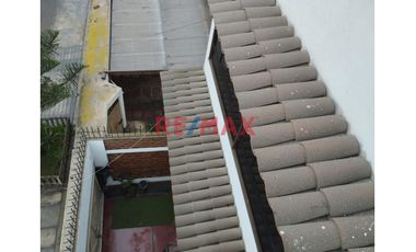 Venta De Casa Mas Departamento En Chorrillos Condominio Las Palmeras