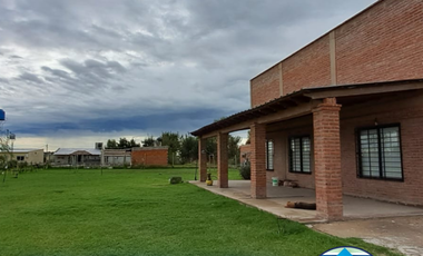 Vivienda de 2 plantas en venta, ubicada en General Hornos.