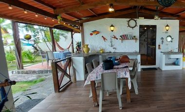 Se vende casa frente al mar, Colón, Viento Frío