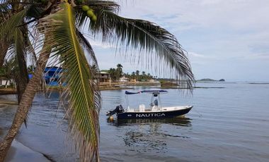 Se vende casa frente al mar, Colón, Viento Frío